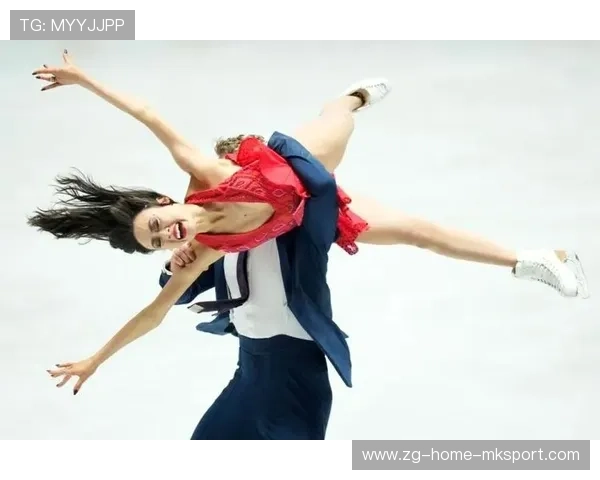 花样滑冰少女冰面摔倒后秒起，反杀动作全场喝彩