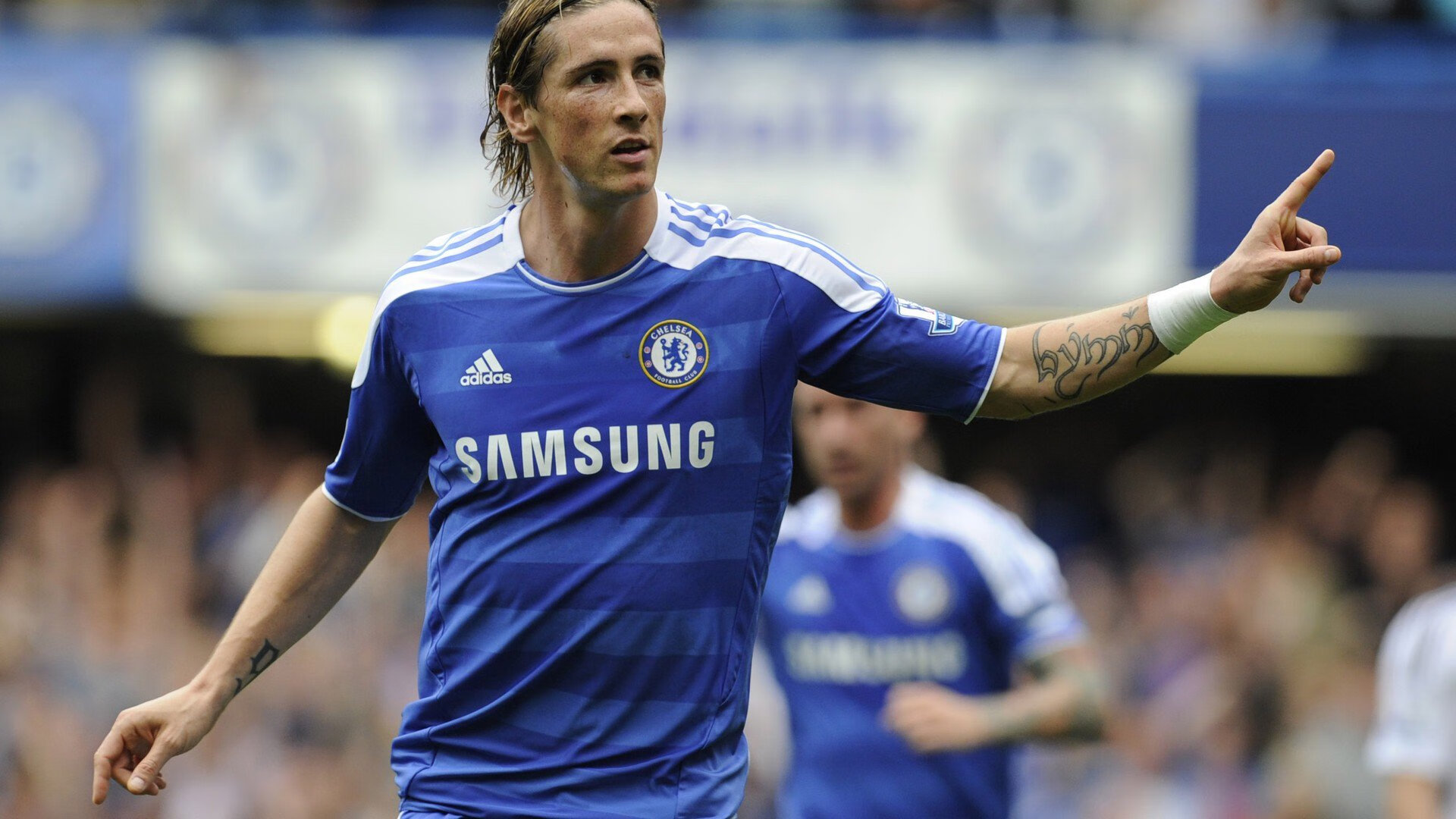 德甲荣誉战:白刃战中的精彩拼抢,德甲荣誉战_白刃战中的精彩拼抢怎么打